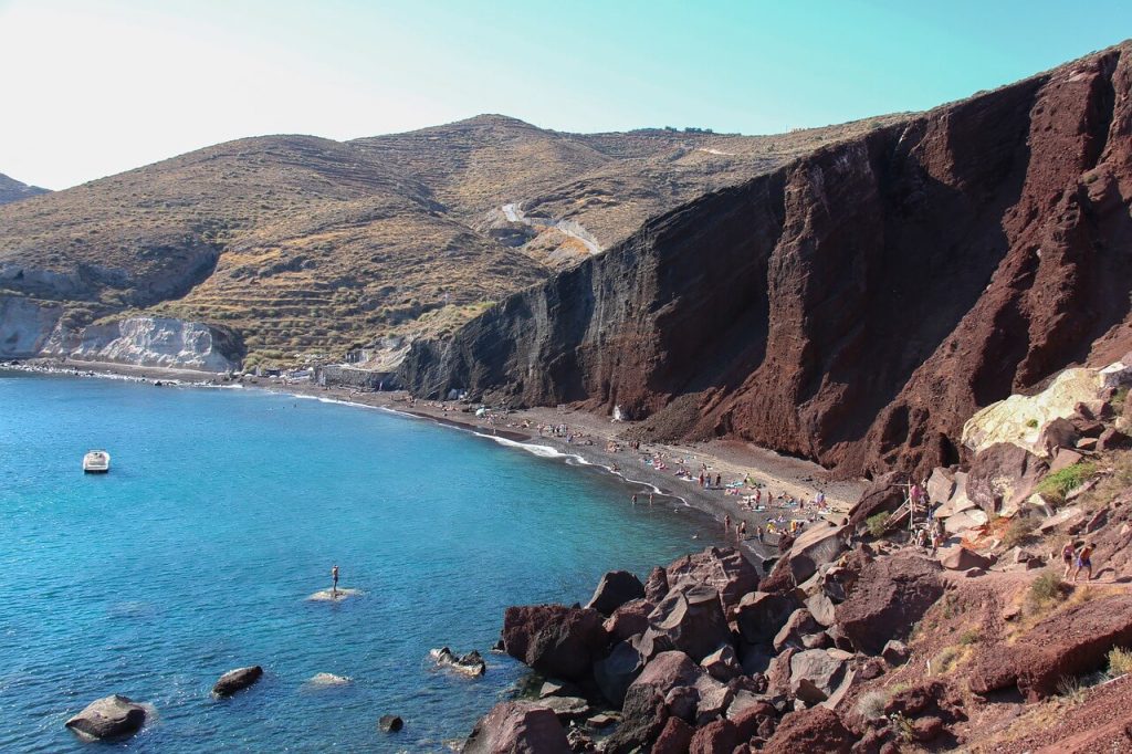 Plage rouge de Santorin